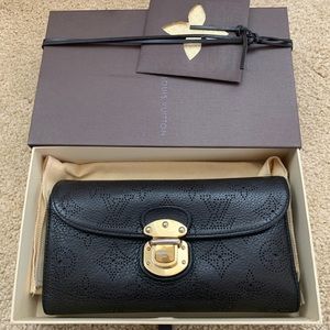 Authentic Louis Vuitton Mahina Amelia wallet